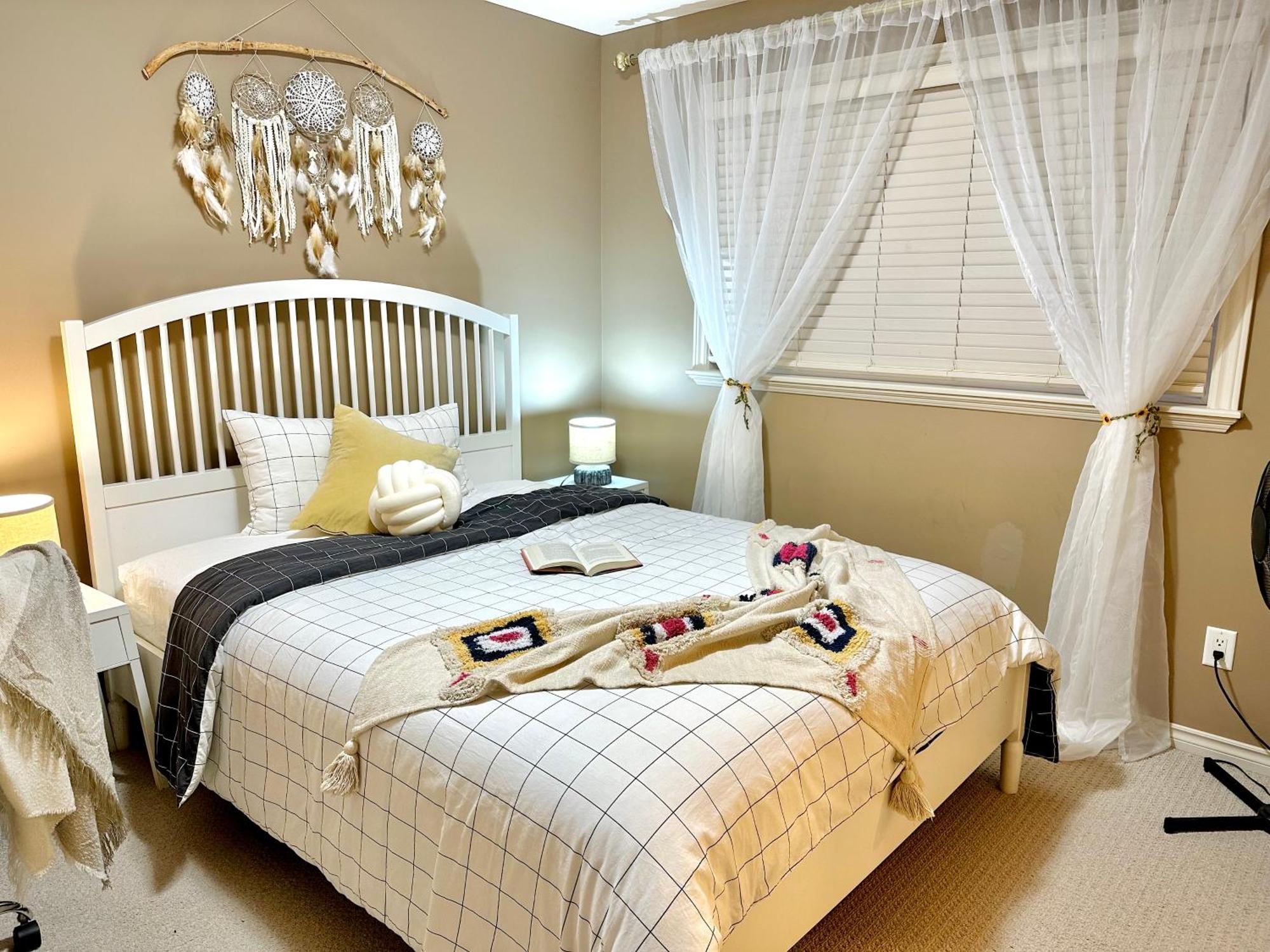 Scorpio House Langley- Room 3 Ngoại thất bức ảnh